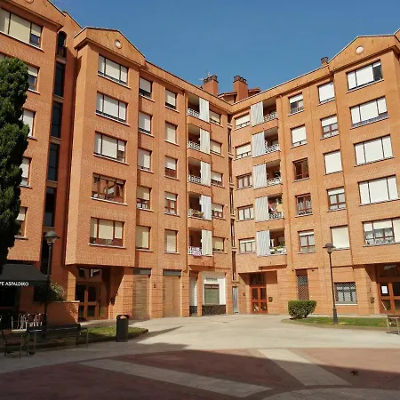 Апартаменты Andramari Tourist Parking& Wifi