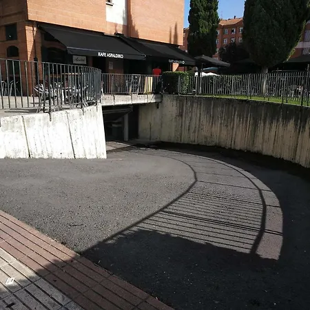 Andramari Tourist Parking& Wifi Апартаменты Аморебьета-Эчано