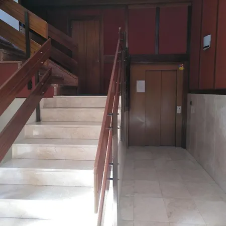 Апартаменты Andramari Tourist Parking& Wifi Аморебьета-Эчано